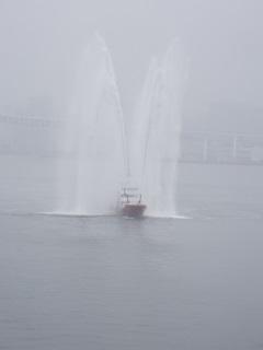 Fire boat water discharge (1. JPG