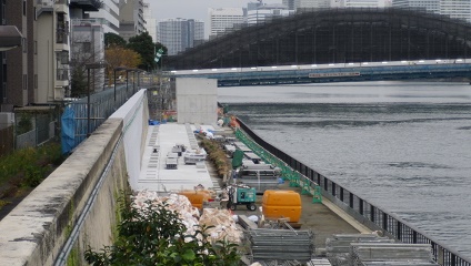  Eitai Bridge is not lit up