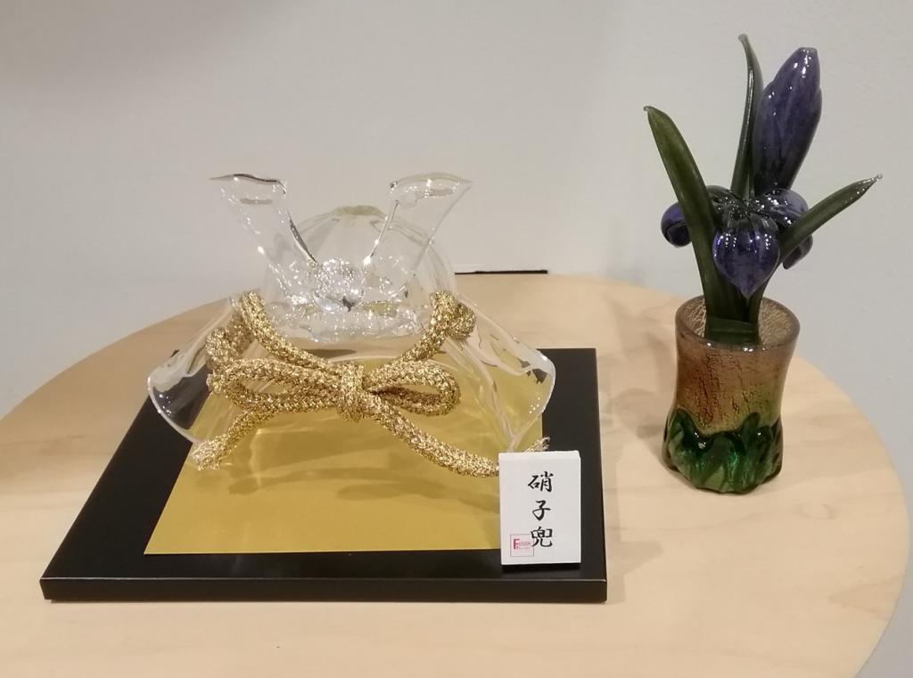 Glass Kabutoru L 16,500 yen Iris decoration 13,200 yen FUSION FACTORY Spring Glass Exhibition
　~ Nihonbashi Kiya Main Store izutuki~