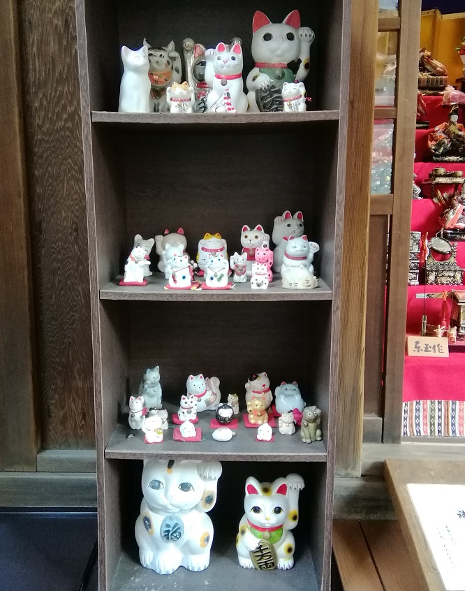  Sanko Inari Shrine
・　Hinamatsuri
・　Prayer for a cat