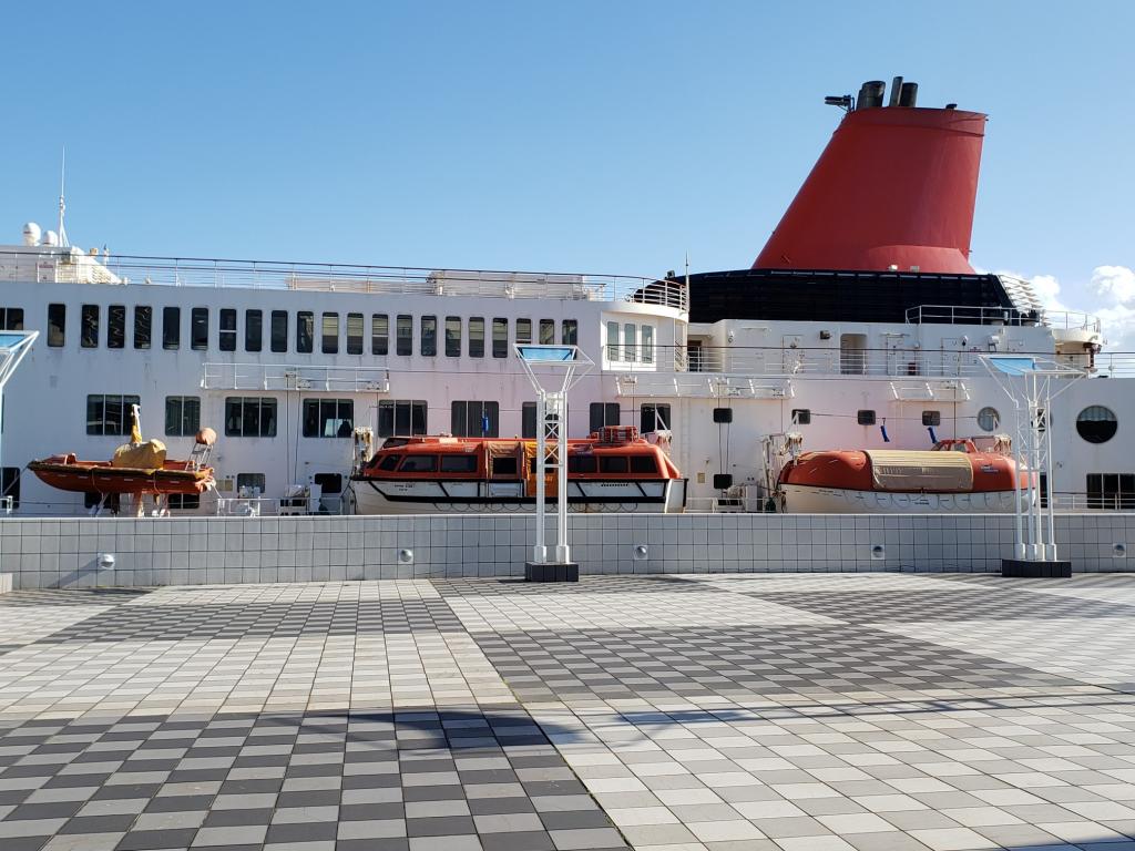  Harumi Wharf
We enjoyed the male figures of "Nippon Maru", "Akihiro Maru" and "Kaiomaru".