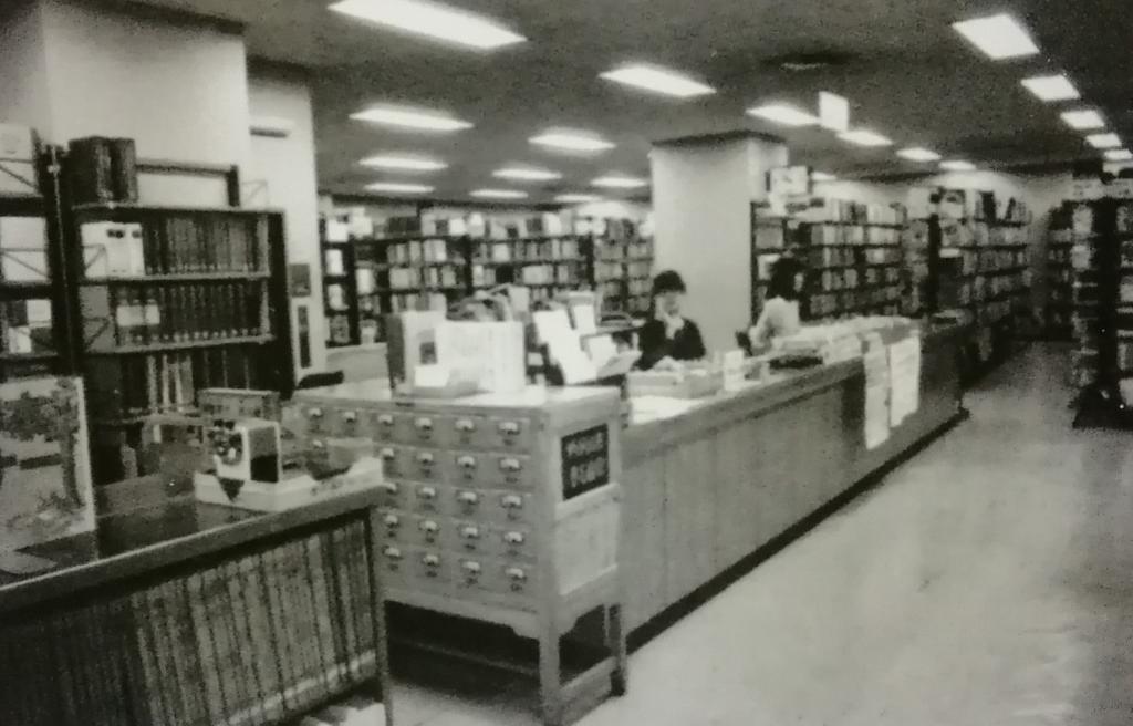  Ayumi of Kyobashi Library and Regional Archives
　~ Chuo Ward Kyobashi Library ~