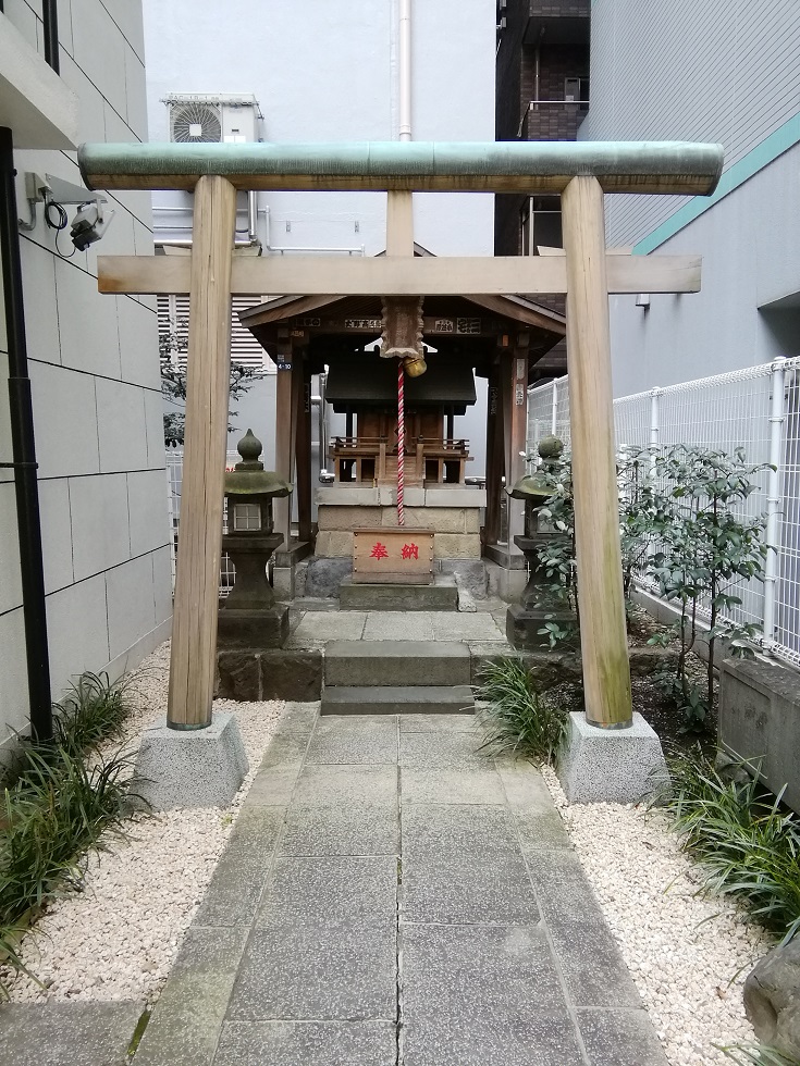 Ikesu Shrine
 Shrines in Horidome-cho one after another
　~ Ikesu Shrine ~