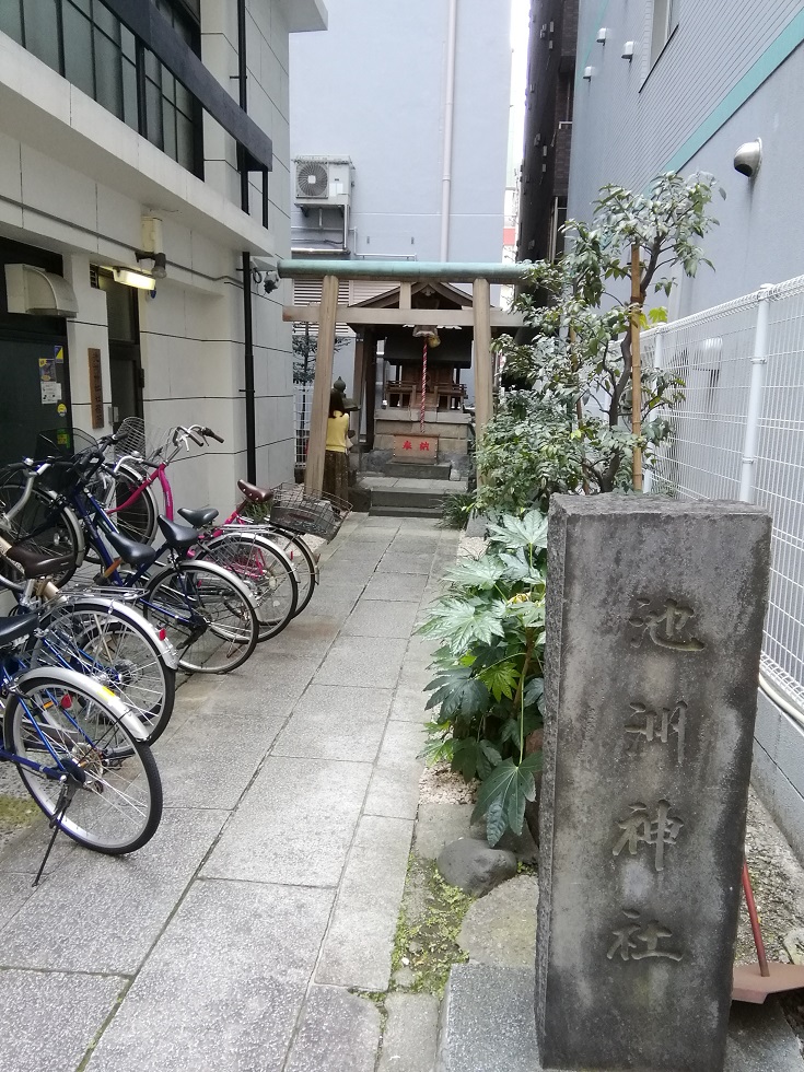  Shrines in Horidome-cho one after another
　~ Ikesu Shrine ~