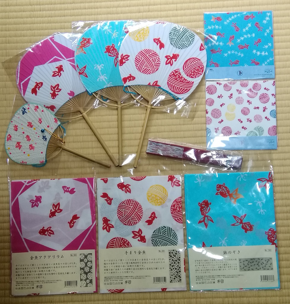 Collaboration between Nihonbashi collaboration product Ue fan and fan Ibasen Upright Tressi (cleaning cloth) Collaboration with Haibara Shimotodaya's product "cloth shop" series in the neighborhood of Ningyocho, this time "Tenugui"
　　~Todaya Shoten ~