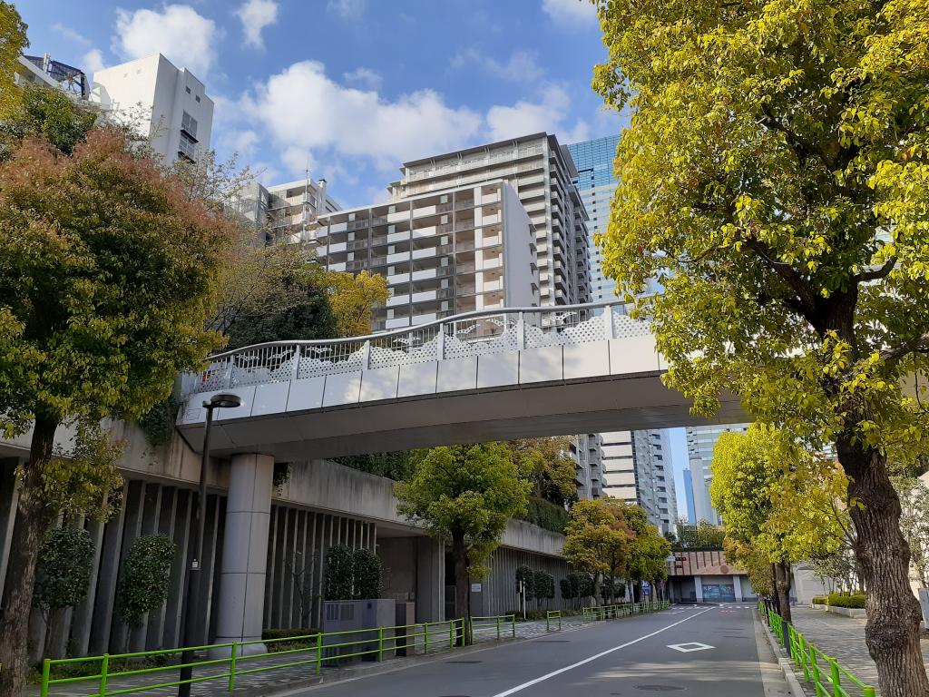  Approaching the pioneer of high-rise houses at the site that remains in Harumi