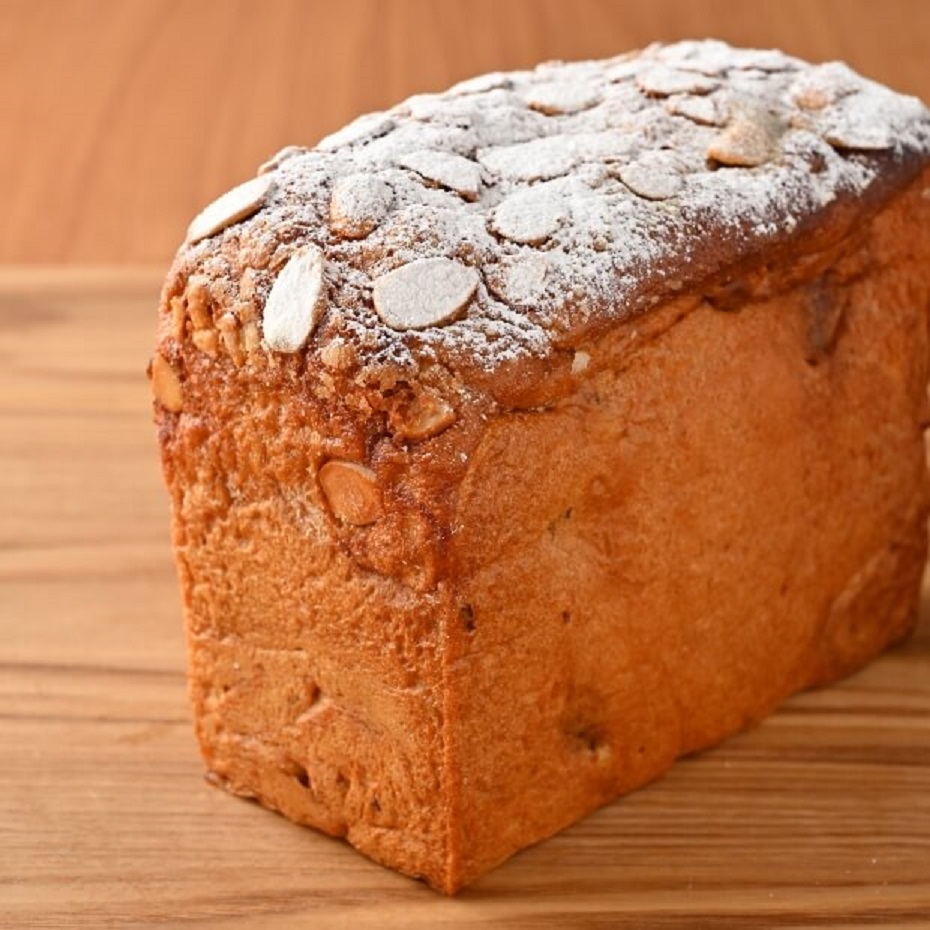 Tokyo noorezan
　700 yen Opened in amazake Yokocho, a finest bread specialty store - Tokyo Noirézan Ningyocho store -