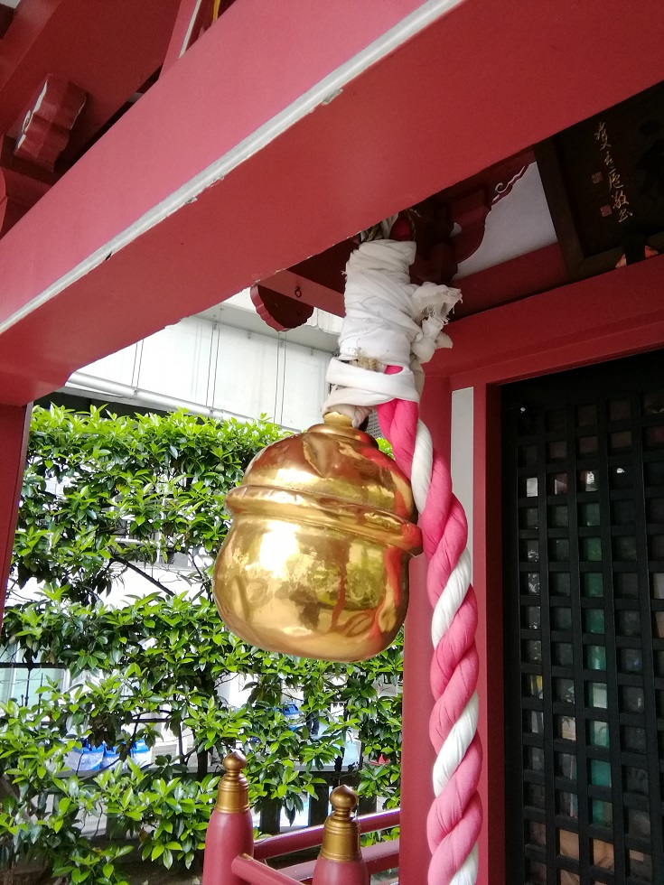  A quiet shrine that can be reached from Ningyocho Station 7-Kabuto Shrine-