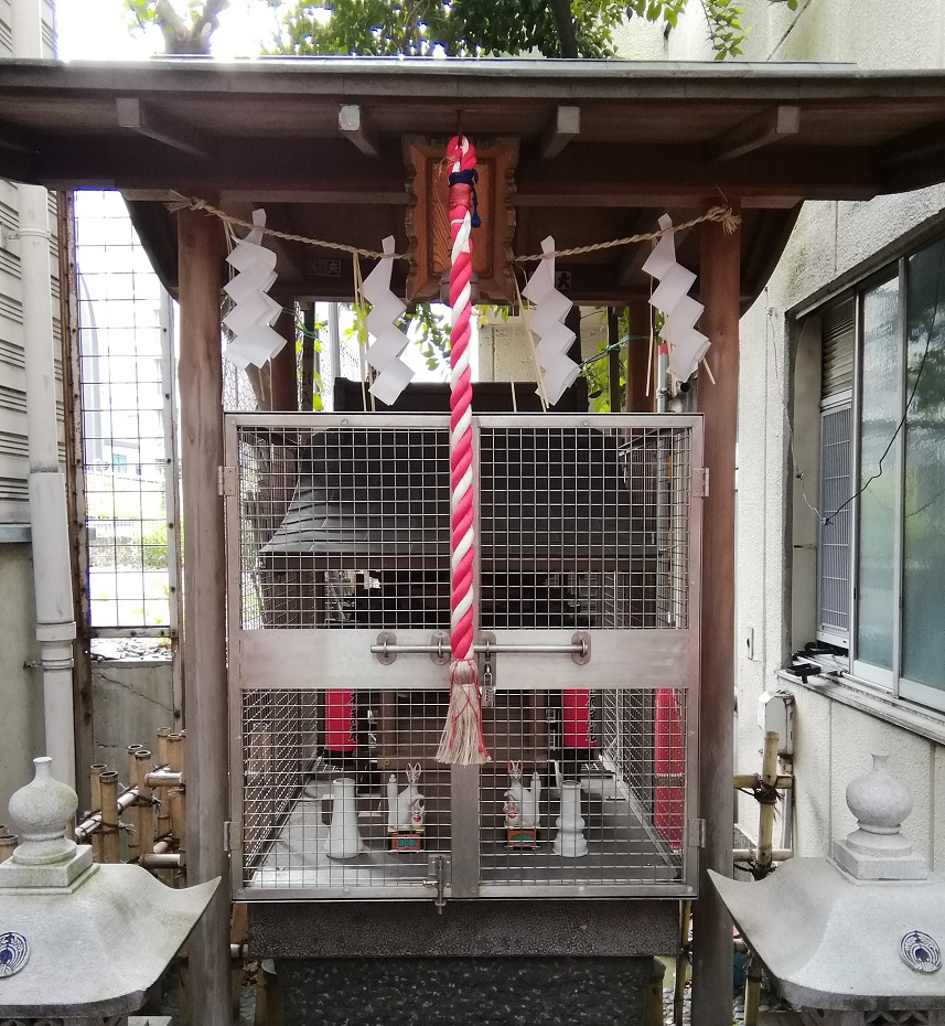  A shrine with a quiet appearance that can be reached from Nihombashi Station and Kayabacho 3-Junko Inari Shrine- 