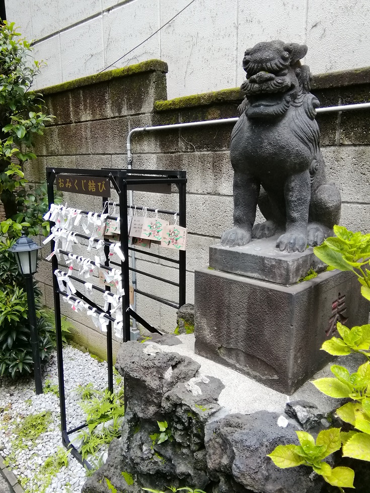  A quiet shrine that can be reached from Ningyocho Station 14-Suehiro Shrine-