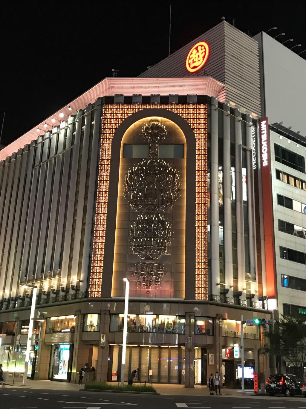  Ginza 4-chome's new face-Ginza Chandelier-