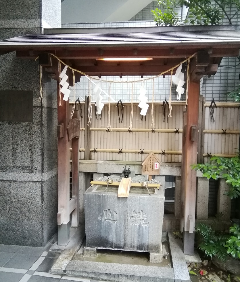  A quiet shrine that can be reached from Ningyocho Station 16-Matsushima Shrine- 