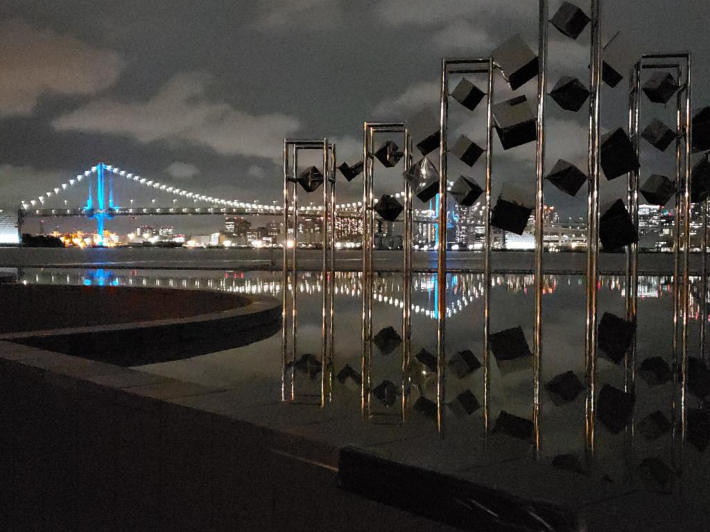  The night view of the Harumi Wharf passenger liner terminal from the evening is very beautiful.
