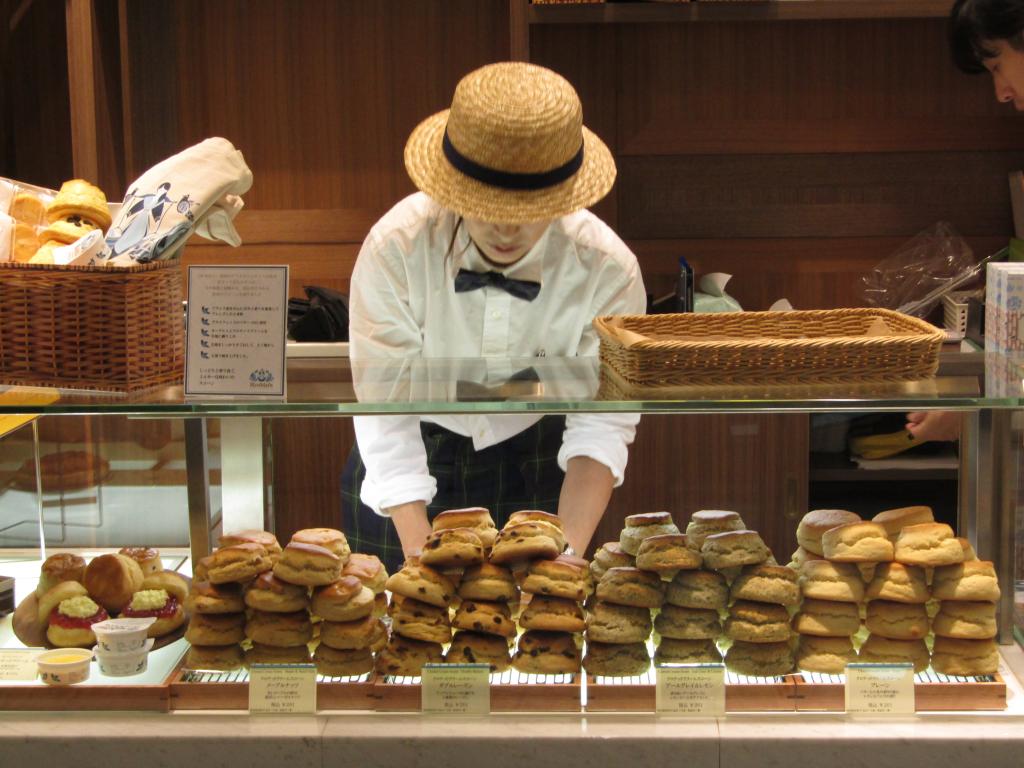  A must-see for English fans! The world's first Rodda's shop opens @ Ginza Mitsukoshi