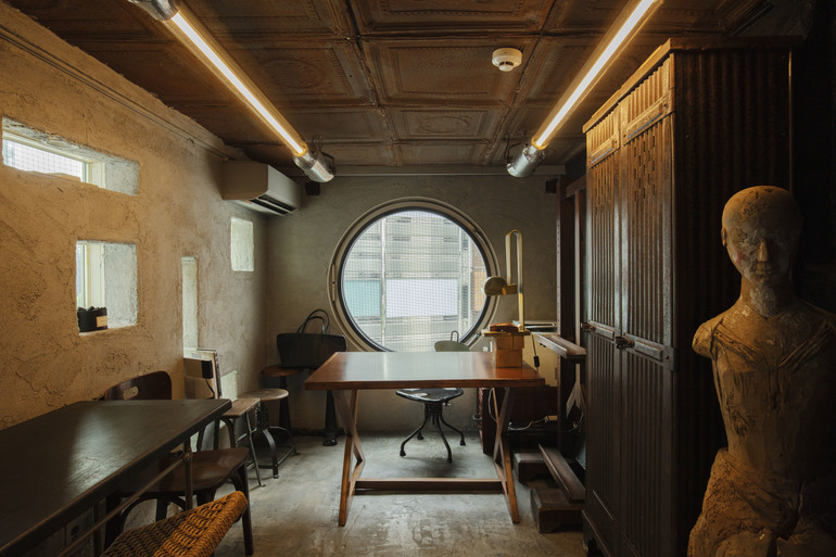  [Ginza 8-chome] The story inside the capsule "Central Bank Capsule Tower Building"