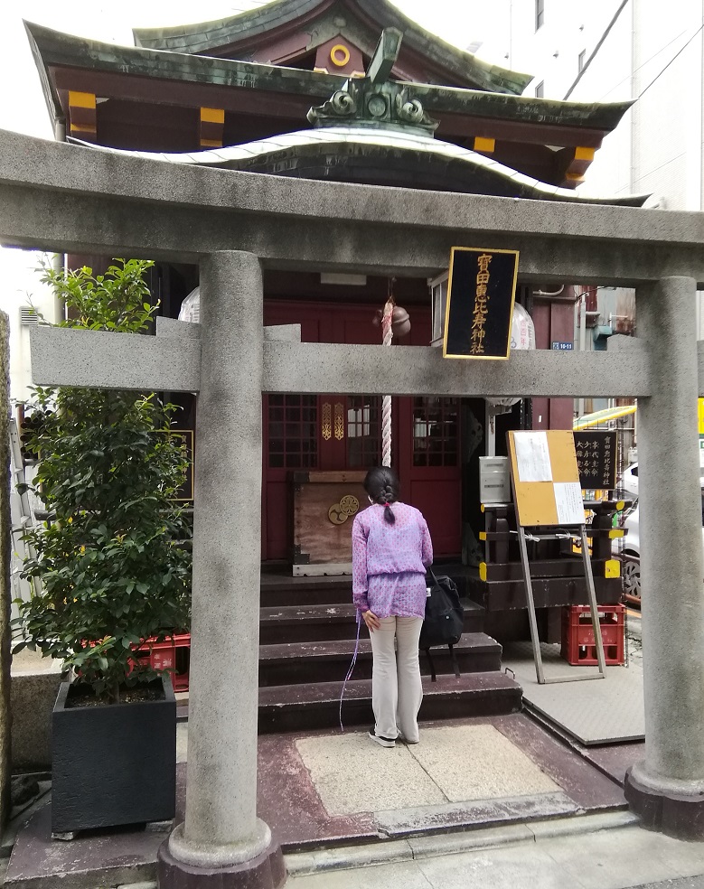  No.25 shrine with a quiet appearance that can be reached from Ningyocho Station.
 　~ Takarada Ebisu Shrine~ 