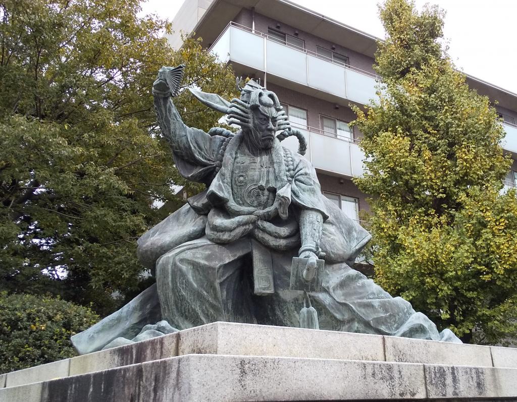  Senso-ji Temple "The Nineth Danjuro Ichikawa Statue-Temporary" and Hamacho Ryokudo "The Benkei Statue of Kanjincho"