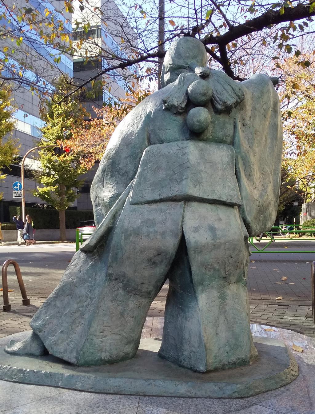  Senso-ji Temple "The Nineth Danjuro Ichikawa Statue-Temporary" and Hamacho Ryokudo "The Benkei Statue of Kanjincho"