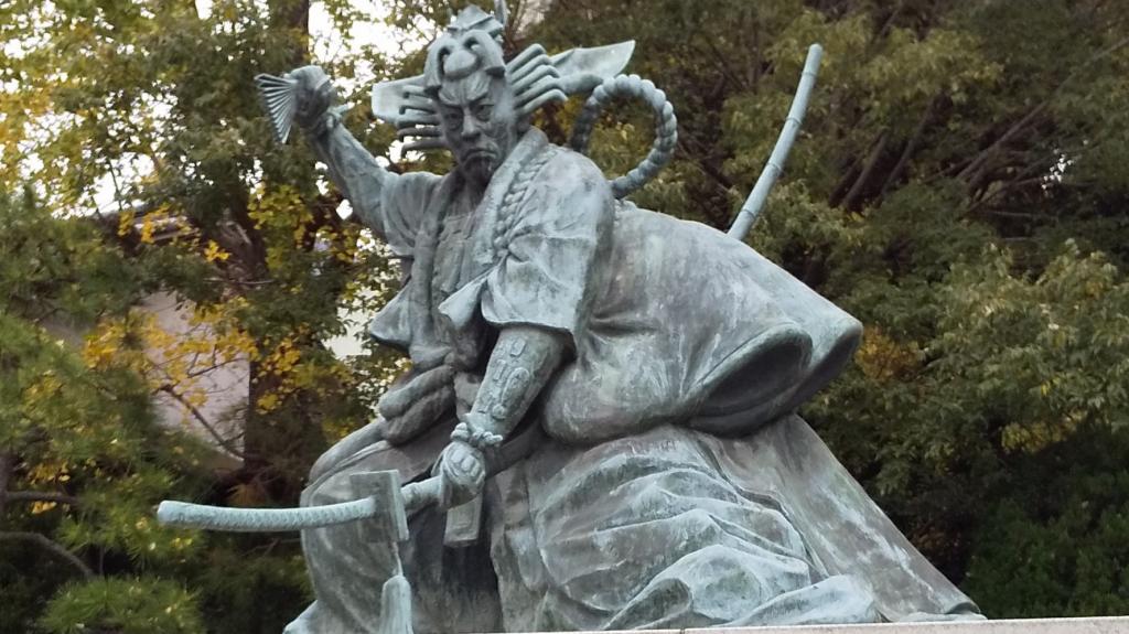  Senso-ji Temple "The Nineth Danjuro Ichikawa Statue-Temporary" and Hamacho Ryokudo "The Benkei Statue of Kanjincho"