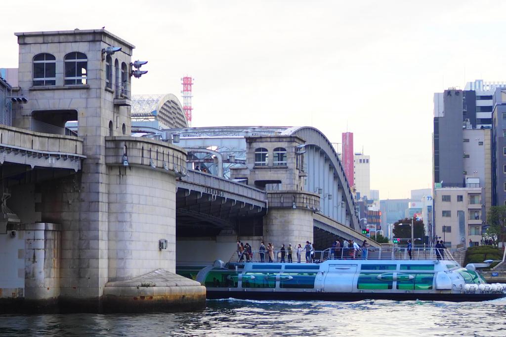 Kachidokibashi is going to see Setsuko Hara's "Lover in Tokyo", 50 years since it stopped opening.