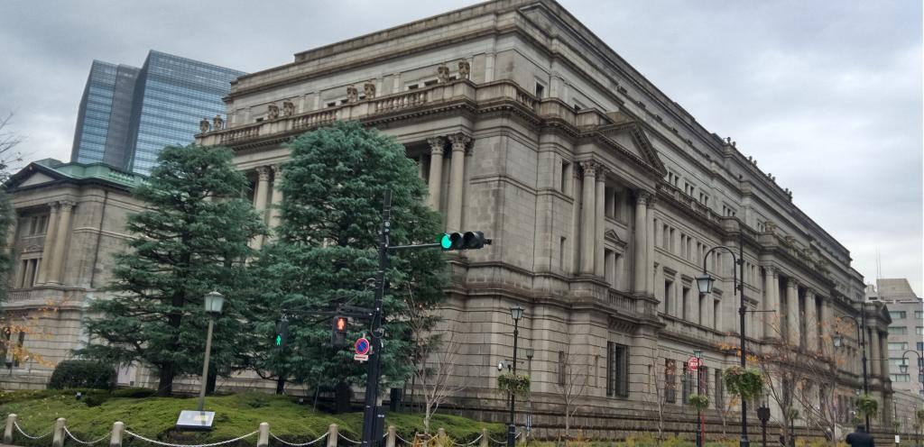 East side of Main Store Main Building: Attractiveness of Building No. 3 Important Cultural Property [BOJ Main Building] during the Showa Period