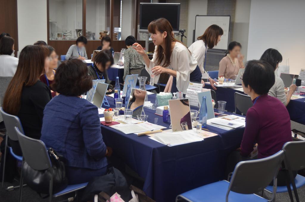  Mid-April-Introduction of Seminars Held in late April-Hakuzuru Ginza Style-