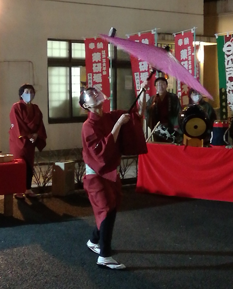 An umbrella acrobatics 3 Chawan Edo Dai-Kagura
　~ Maruichi Senosha ~