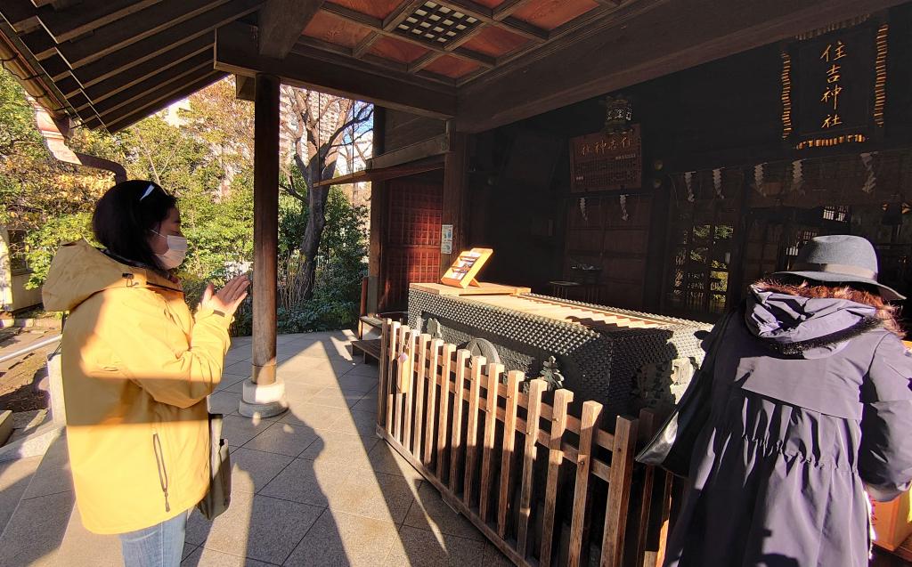  With Corona new year worshipping-Sumiyoshi-jinja Shirine-