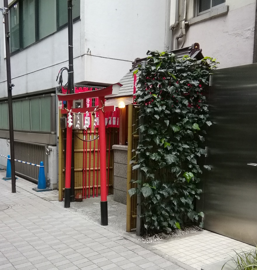 Hodo Inari Shrine A little worrisome Shrine in Chuo-ku 5
　~ Hodo Inari Shrine ~