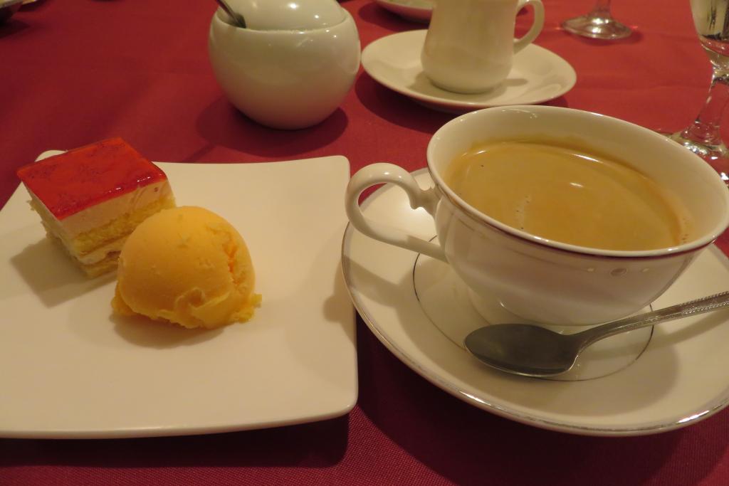 Cake, sherbet, coffee dessert Biidoro Ginza store Paerilla and stylish tapas Spanish cuisine