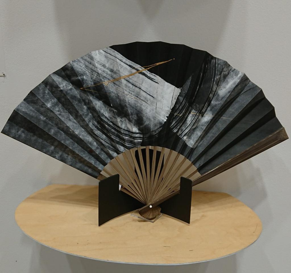 Edo Folding One Stone
8.5 inches 16 28,600 yen Mihoko Inazawa's fan
　　~ Nihonbashi Kiya Main Store izutuki~