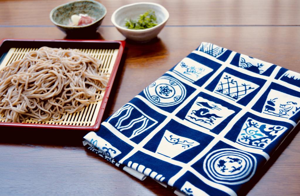 NEW
Soba Inoguchi pattern Tenugui
1,320 yen (tax included) In 149 years after keeping the tradition, there are two news stories.
　　~ Pearen Somedodaya store~