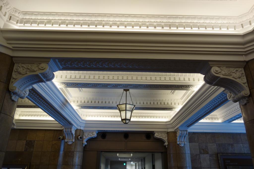 Ceiling design of entrance hall famous architecture in Chuo-ku (6) Nisshokan