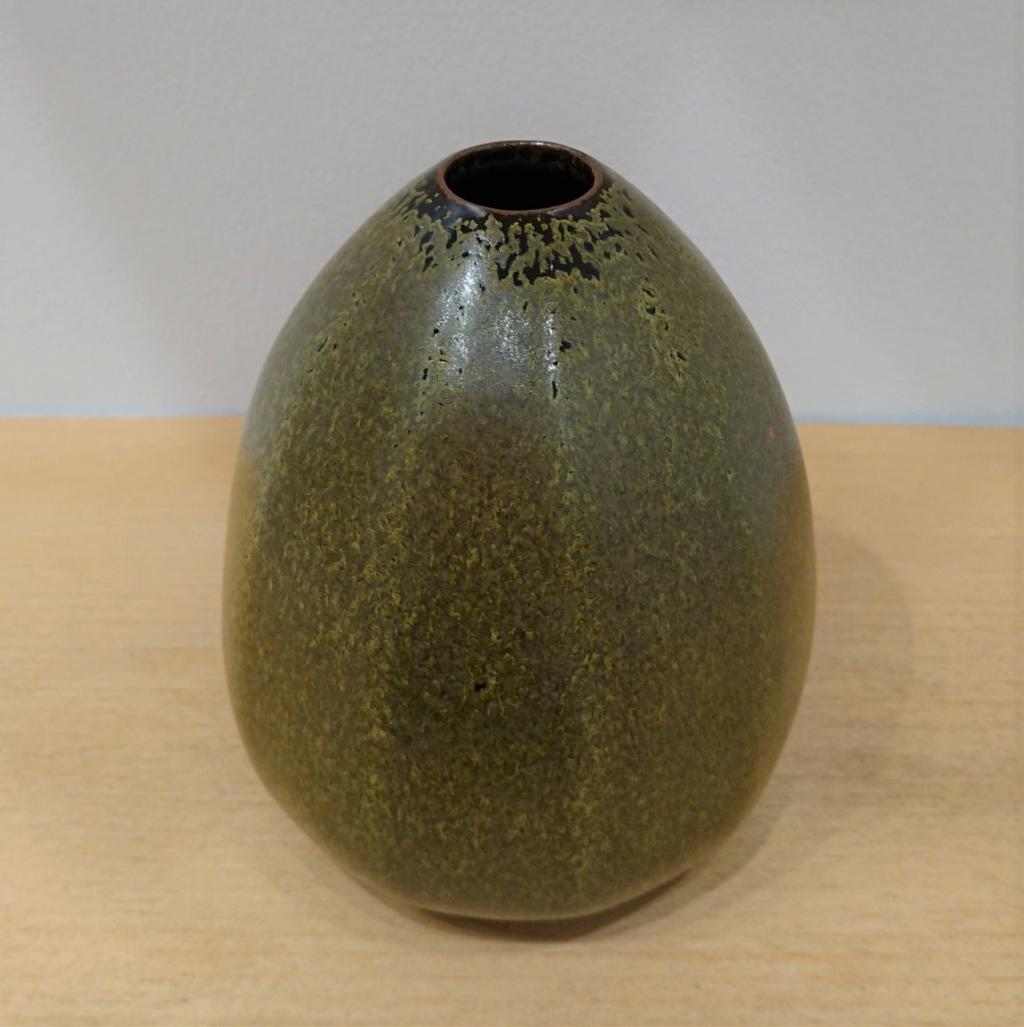 Moss glaze
１１０×１１０×１２５ｍｍ
13,200 yen KARIN - Kenta Hanai Ceramics Exhibition-
　　~ Nihonbashi Kiya Main Store izutuki~