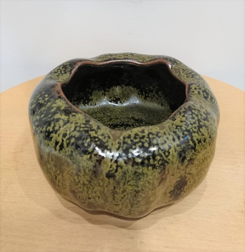 Moss origin glaze (Taigen Yuuki) 120 x 120 x 70 mm 13,200 yen KARIN - Kenta Hanai pottery exhibition-
　　~ Nihonbashi Kiya Main Store izutuki~