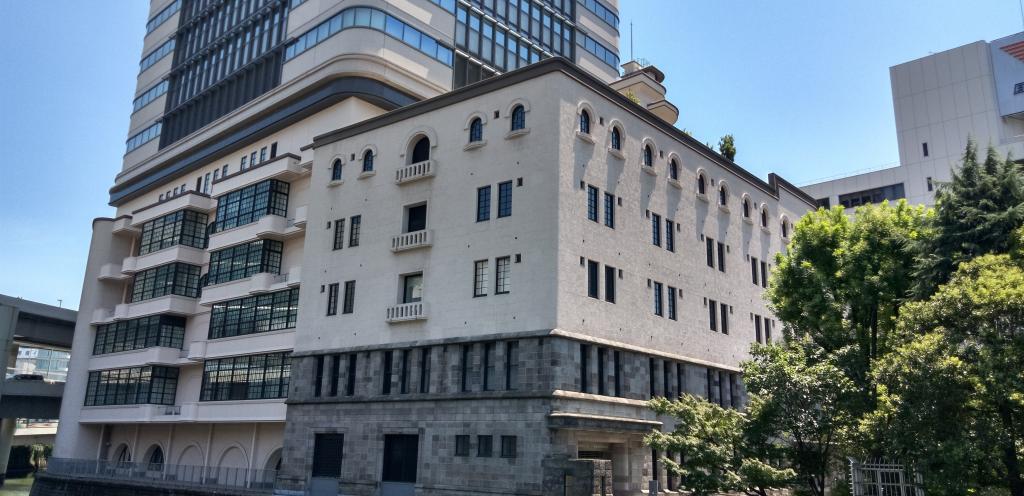 Scenery from Nihonbashi River side A famous architecture in Chuo-ku (7) Nihonbashi Diamond Building