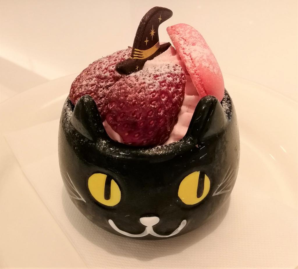 Berry berry cat
659 yen "Berry truffle Cake" appears
　＆　
Halloween 2021
　　~ Bour Mish Ginza Main Store~