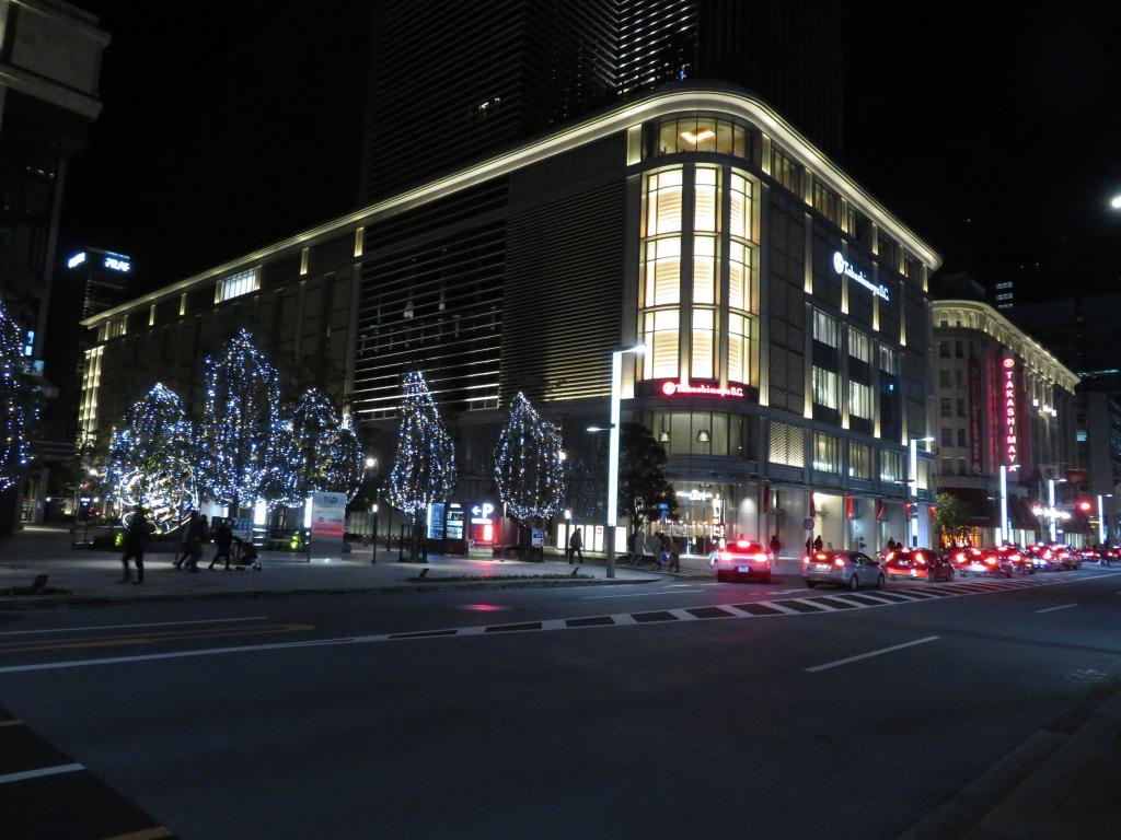 Christmas illuminations at Tokyo Nihonbashi Tower Christmas night view 2021 Ginza night view walk from Nihonbashi