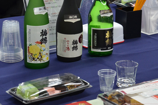 Enjoy the famous sake brewery “Supreme gem” in Ginza <Umenishikiyamagawa, a brewery in Ehime Prefecture> Introduction of seminars held from mid-May to late June 2019
　~ Hakutsuru Ginza Style ~