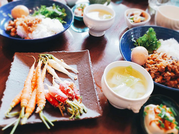 Know through sake!
Recommendation of intestinal activity in “fermented foods” Introduction of seminars held from mid-May to late June 2019
　~ Hakutsuru Ginza Style ~