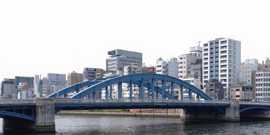 6,000m venue Spring feature of Sumida River The 91st Waseda-Keio Regatta