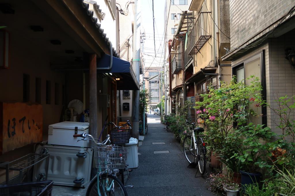 Back alley back alley of Tsukishima Chuo-ku alley back exploration series [Tsukishima, Tsukuda Island]