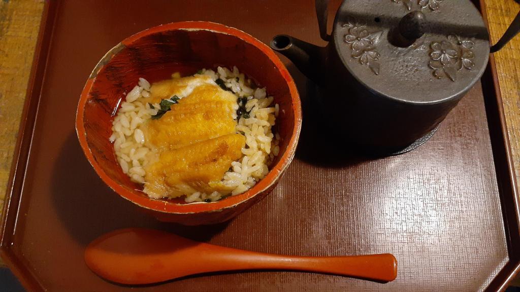  I'm happy to eat, a stylish Edo souvenir! ~ Nihonbashi Tamai "Fully Boiled Anago"~