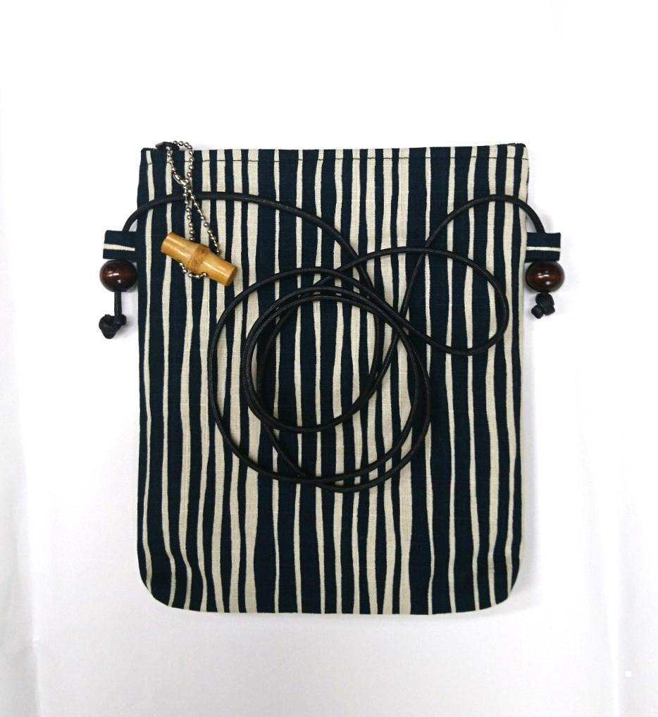 Chic stripes
Ten zipper pochette "Hand Dog Calling Happiness"
　~ Nihonbashi Yuma~