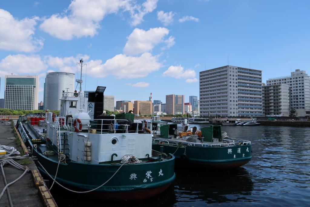 Kounmaru / Koeimaru / Tsukishima Wharf is a large collection of vehicles that work!
[Toyomi Fisheries Wharf/Tsukishima Wharf] (for kids)