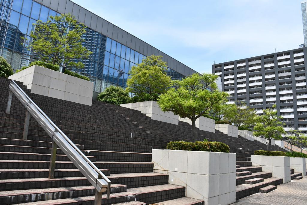  Harumi's oasis "Chuo Incineration Plant Step Garden"