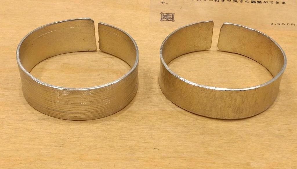 Bangle M size
5,000 yen Summer in Edo and Tokyo [Ti] Kumiko Hamada [Glass] Kaori Mamiya Exhibition
　　~ Nihonbashi Kiya Main Store izutuki~