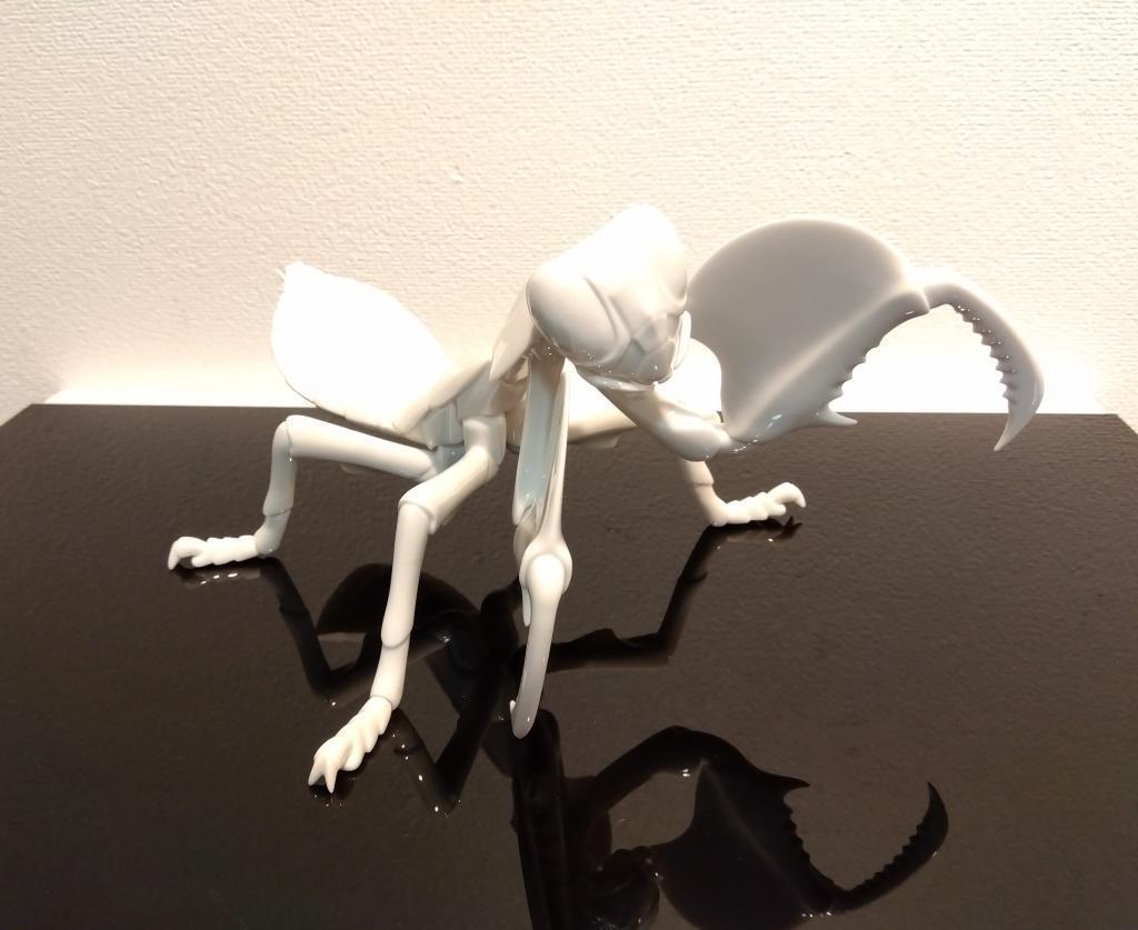 "Kamakiri" Gallery Art Morimoto INSECTS created with white porcelain until August 6
