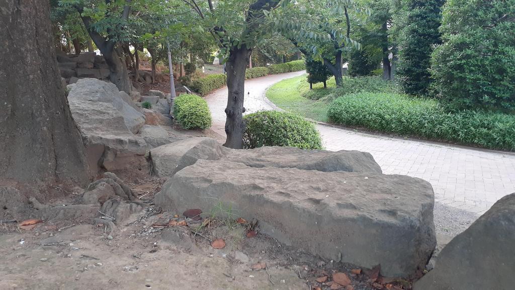  It wasn't just a stone! The identity of the stone wall remaining in Tsukuda Park