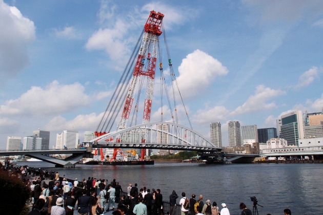  5 years old Tsukiji Ohashi. And...